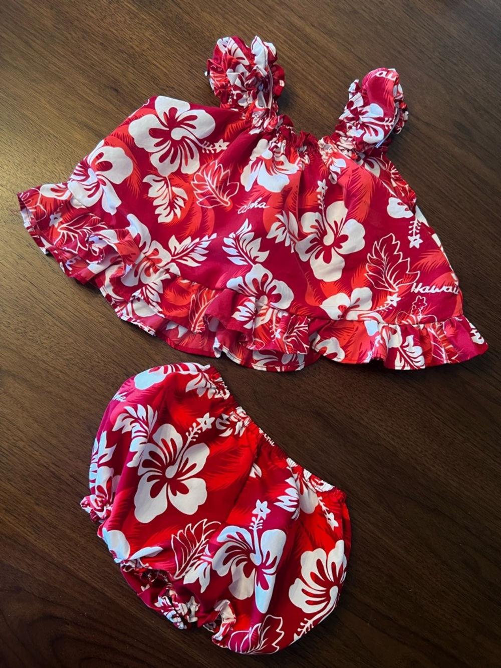 Baby Hawaiian outfit 🌺